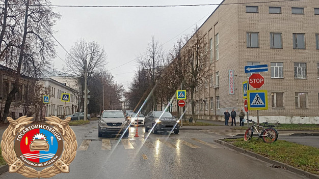 В Иванове велосипедист попал под колеса иномарки